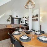Апартаменты Atmospheric In With Underground Parking By Renters *