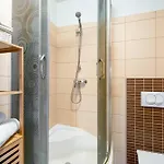 Atmospheric In With Underground Parking By Renters Апартаменты Карпач
