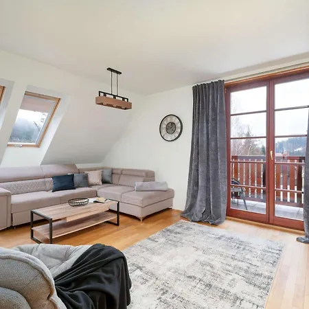 Apartment Atmospheric In With Underground Parking By Renters *