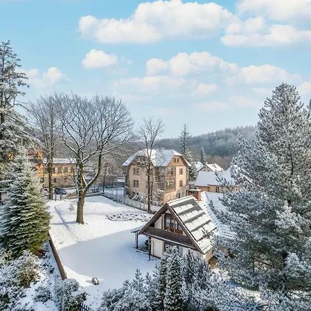 Atmospheric In With Underground Parking By Renters Appartement Karpacz