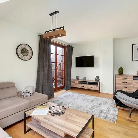 Appartement Atmospheric In With Underground Parking By Renters *