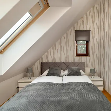 Atmospheric In With Underground Parking By Renters Apartment Karpacz