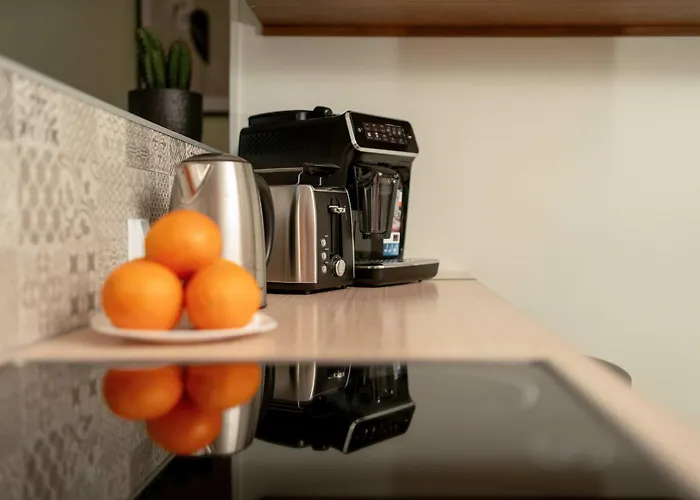 Atmospheric In With Underground Parking By Renters *